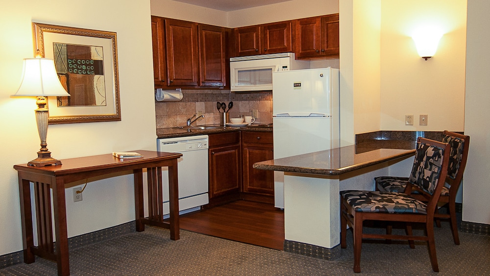 staybridge suites wichita by ihg