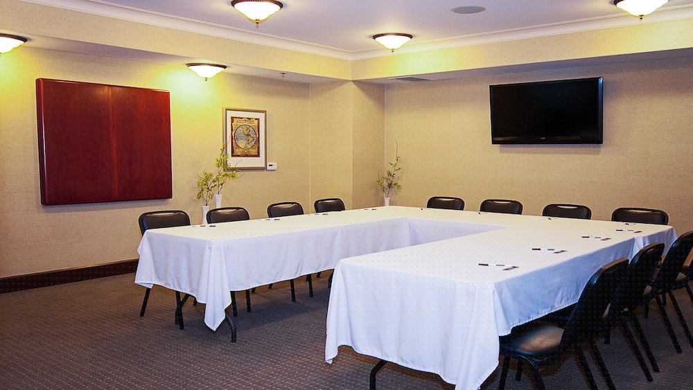staybridge suites wichita by ihg