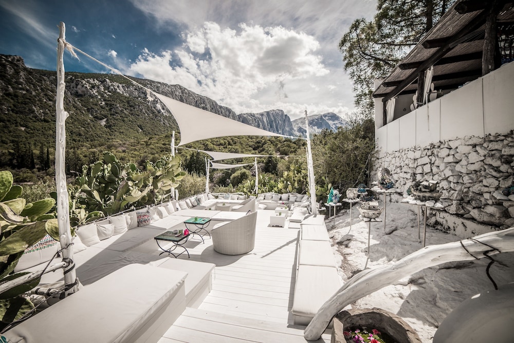 su gologone experience hotel