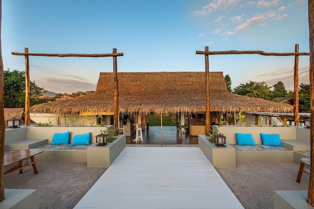 sanctuary nam ngum beach resort