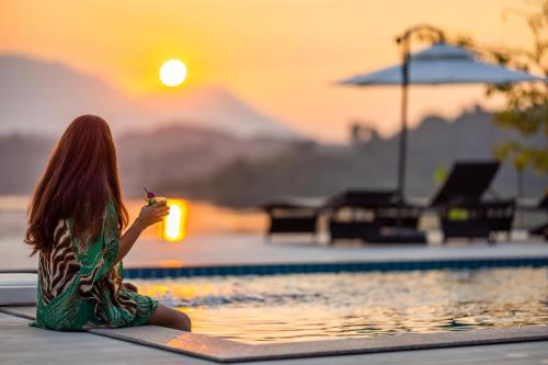 sanctuary nam ngum beach resort