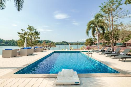 sanctuary nam ngum beach resort