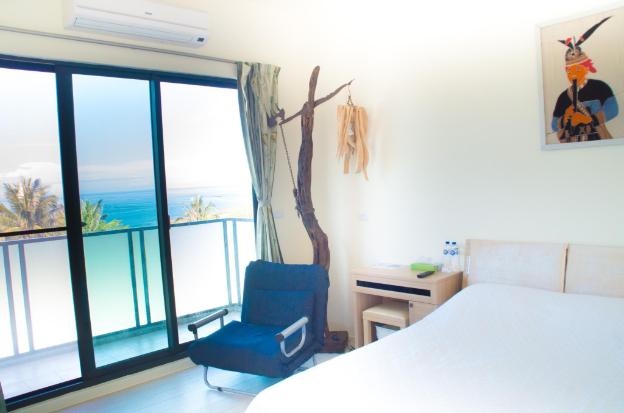 full mountain sea villa