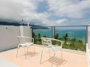 full mountain sea villa