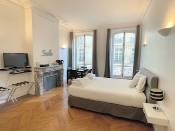 paris square
