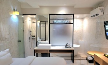 jinhae pasta hotel