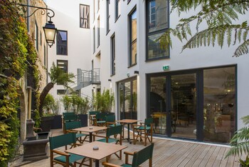 Hotel Vatel,Near Bordeaux Wine And Trade Museum,4 star