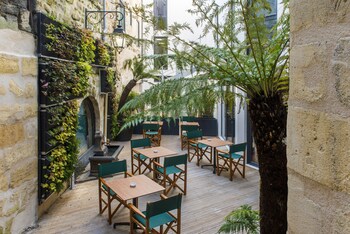 Hotel Vatel,Near Bordeaux Wine And Trade Museum,4 star