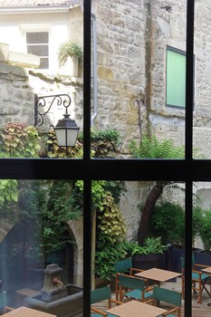 Hotel Vatel,Near Bordeaux Wine And Trade Museum,4 star