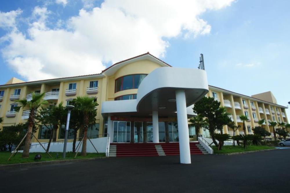 mega resort