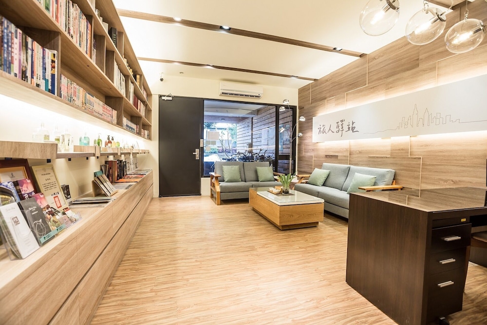 traveller inn zhongzheng library