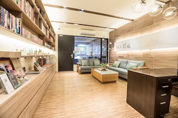 traveller inn zhongzheng library
