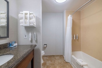 hampton inn and suites brenham