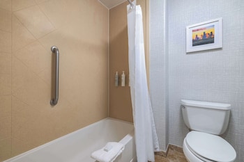 hampton inn and suites brenham