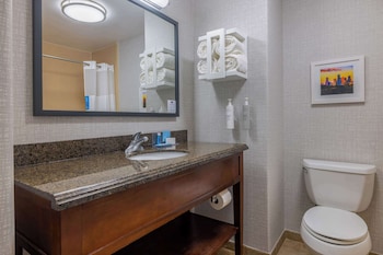 hampton inn and suites brenham