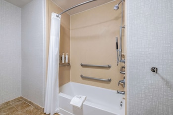 hampton inn and suites brenham