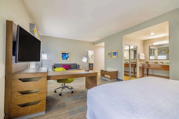 hampton inn and suites brenham