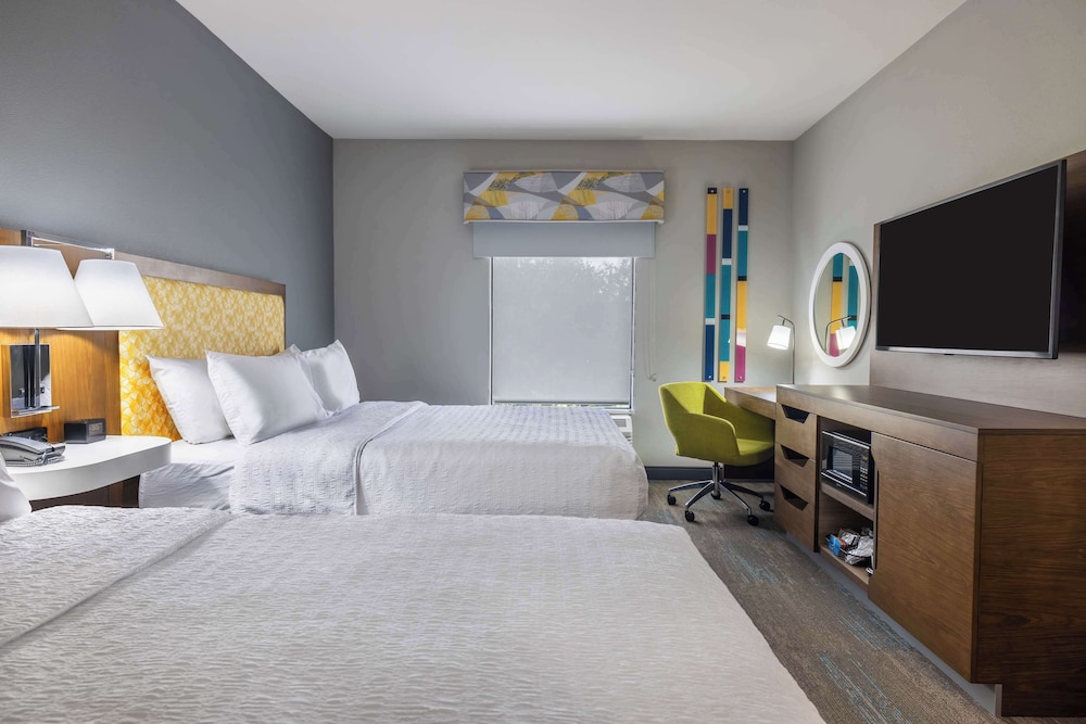 hampton inn and suites brenham