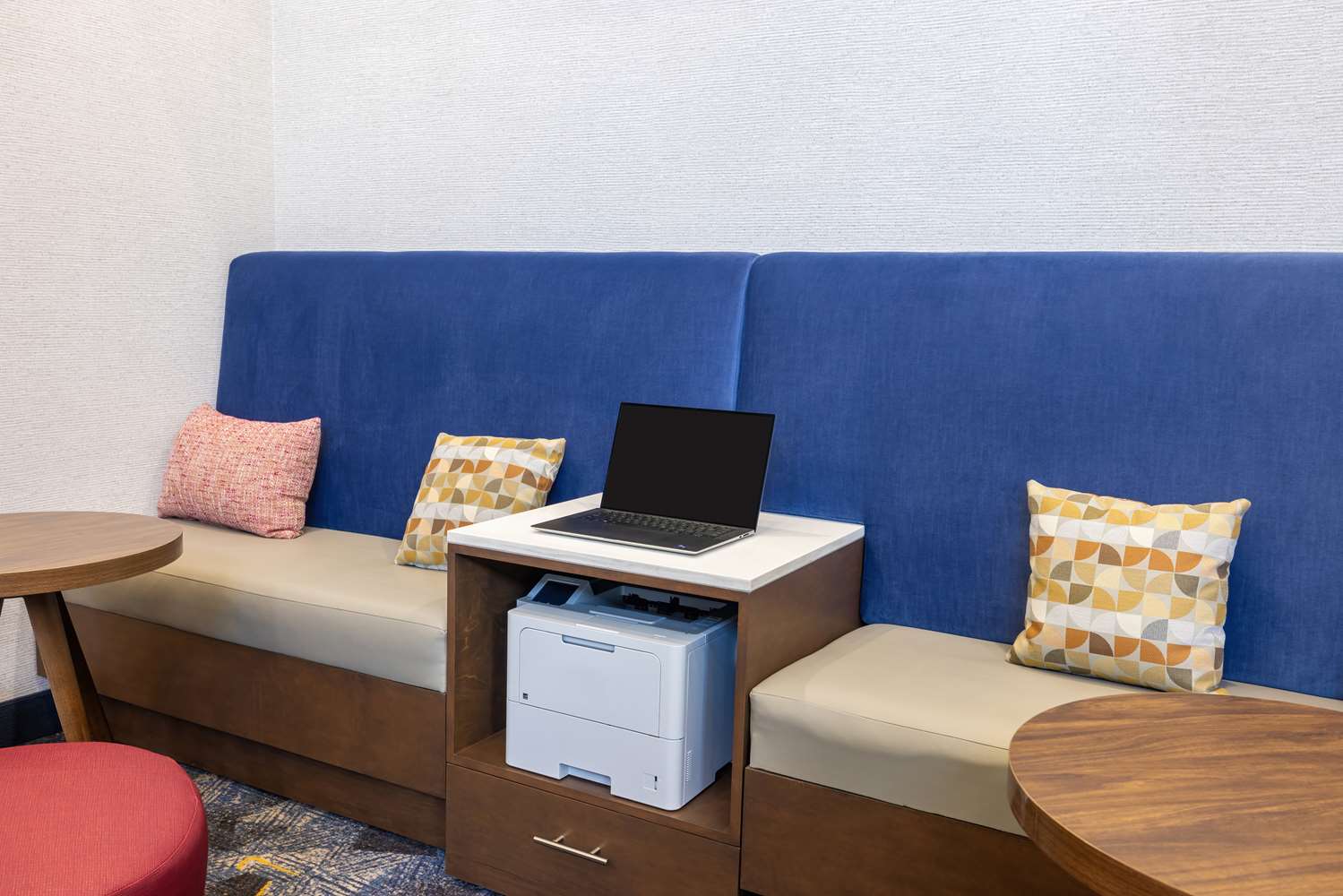 hampton inn and suites brenham