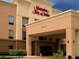 hampton inn and suites brenham