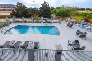 hampton inn and suites brenham