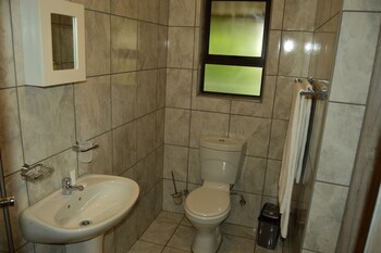 Crystal Rose Lodge,Krugersdorp>>Johannesburg,3 star