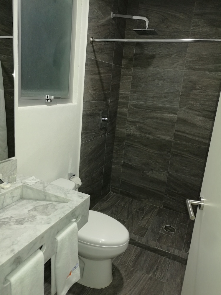 hotel star express puebla central capu