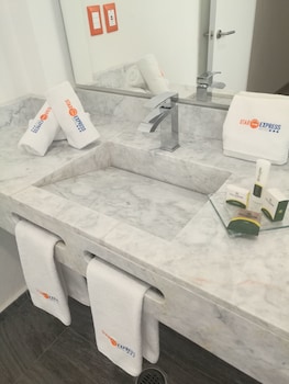 hotel star express puebla central capu