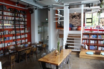 andong poong gyung hostel n library