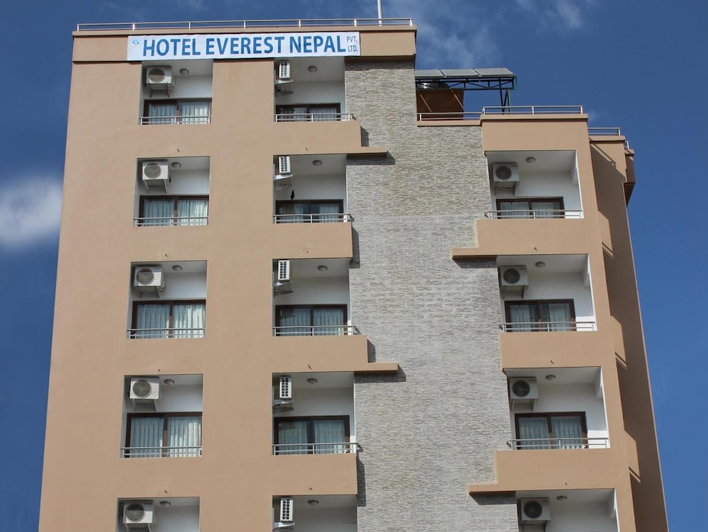 hotel everest nepal
