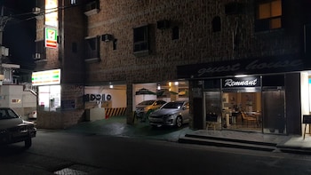 remnant guesthouse hostel