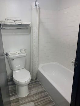 super 8 by wyndham rice lake