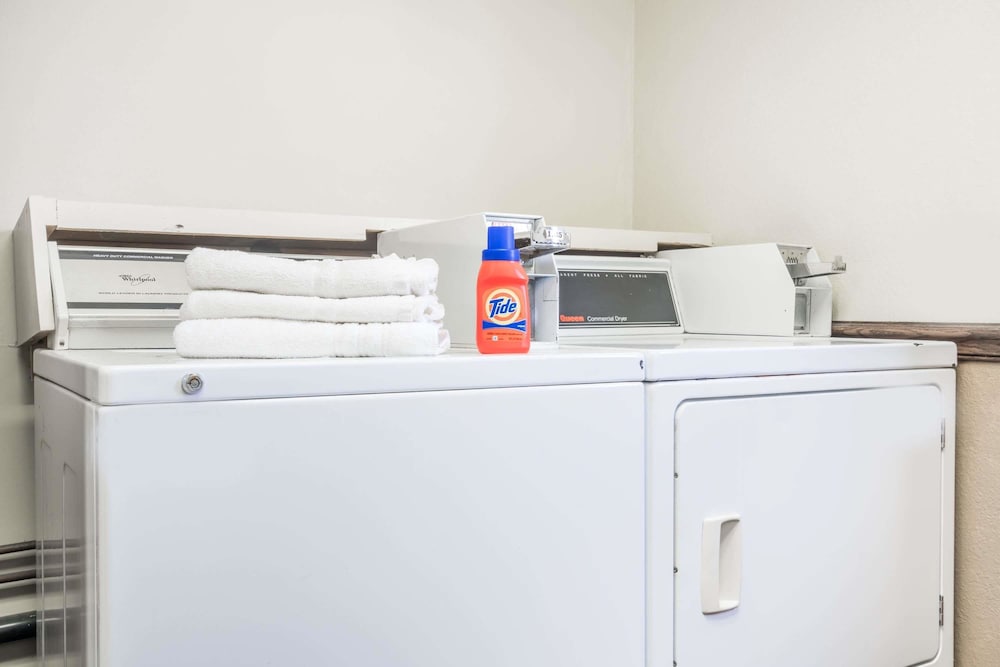 super 8 by wyndham rice lake