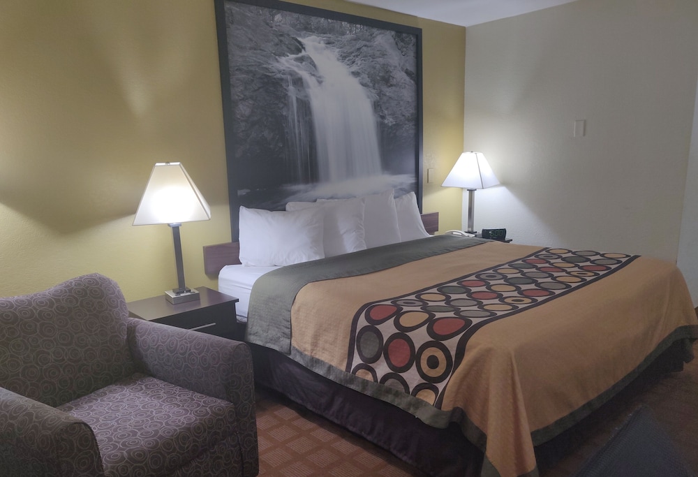 super 8 by wyndham rice lake