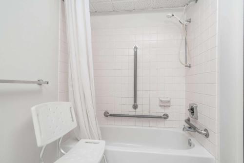 super 8 by wyndham rice lake