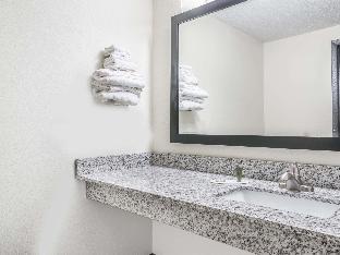 super 8 by wyndham rice lake