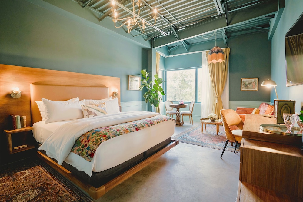 the frances modern inn