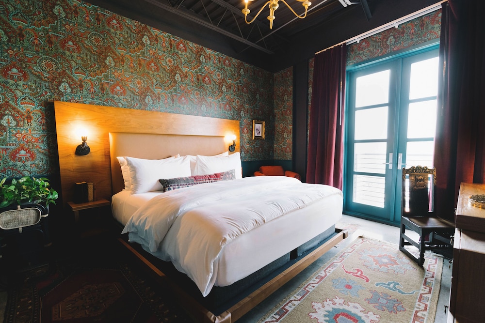 the frances modern inn