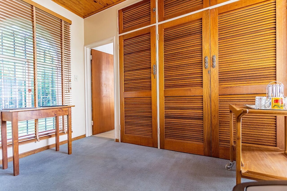 bay tree guest house