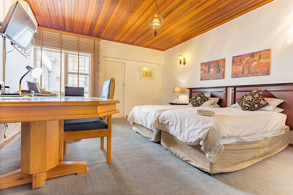 bay tree guest house