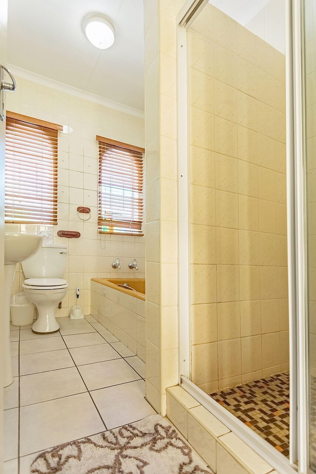 bay tree guest house