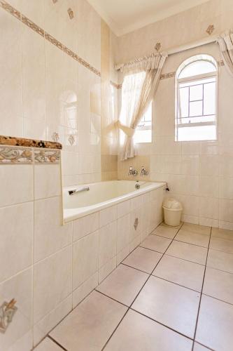 bay tree guest house