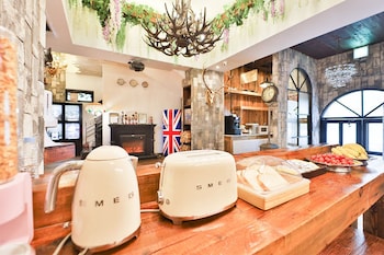 february hotel hwanggeum