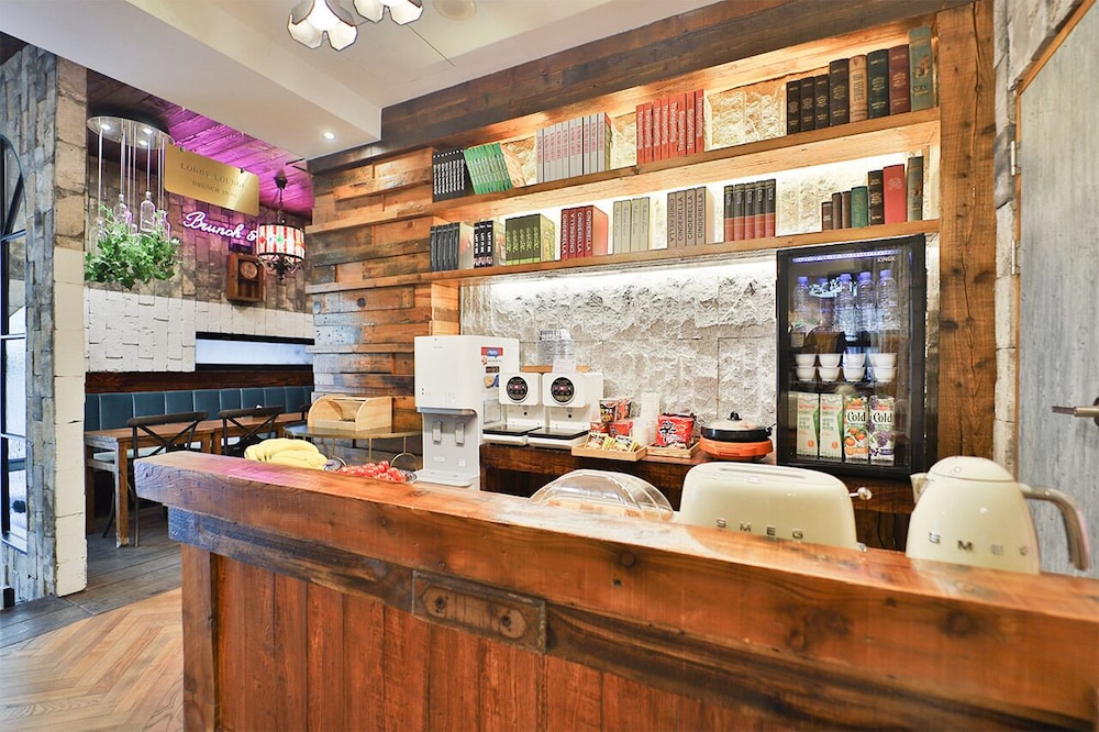 february hotel hwanggeum