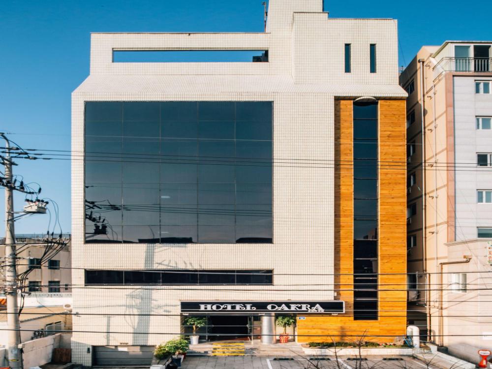 the oakra hotel