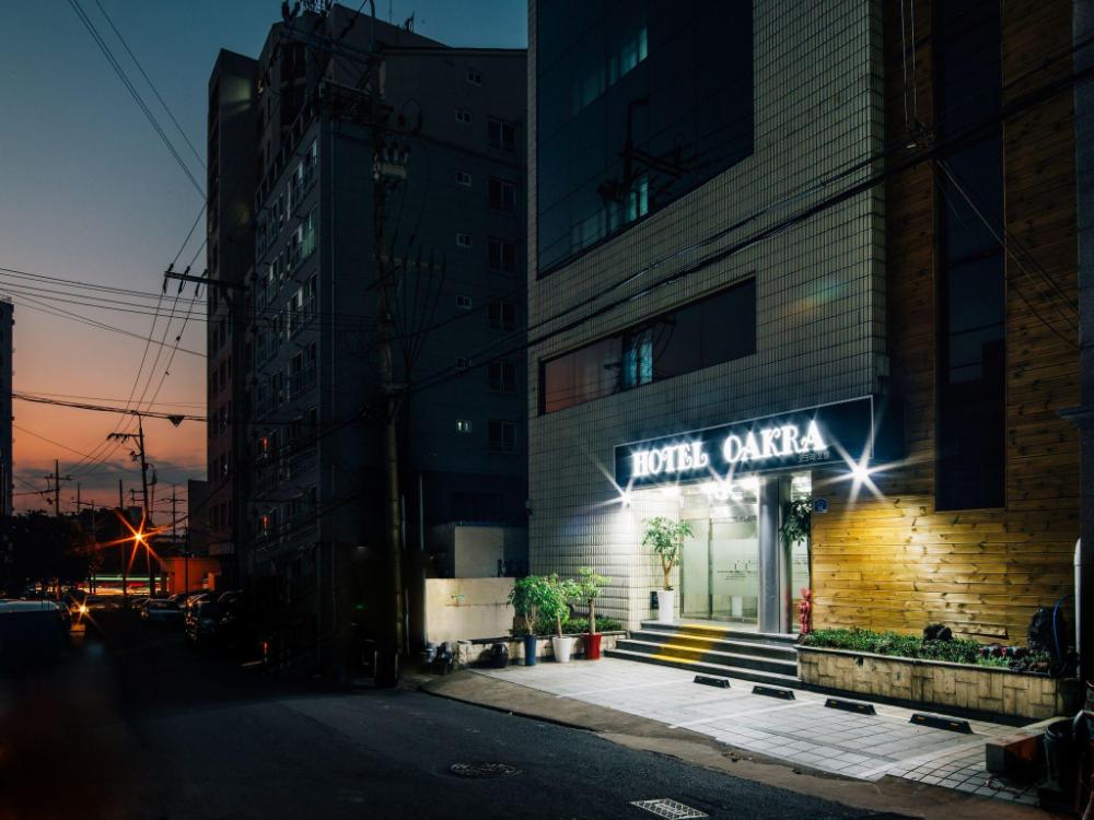 the oakra hotel