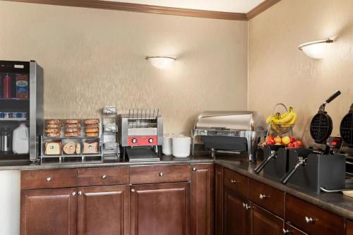 quality inn and suites