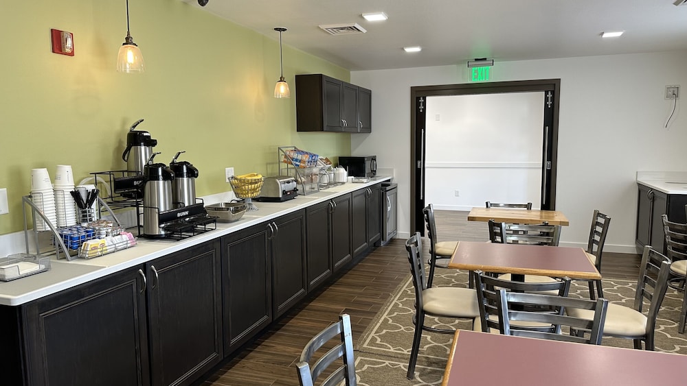 super 8 by wyndham verona madison