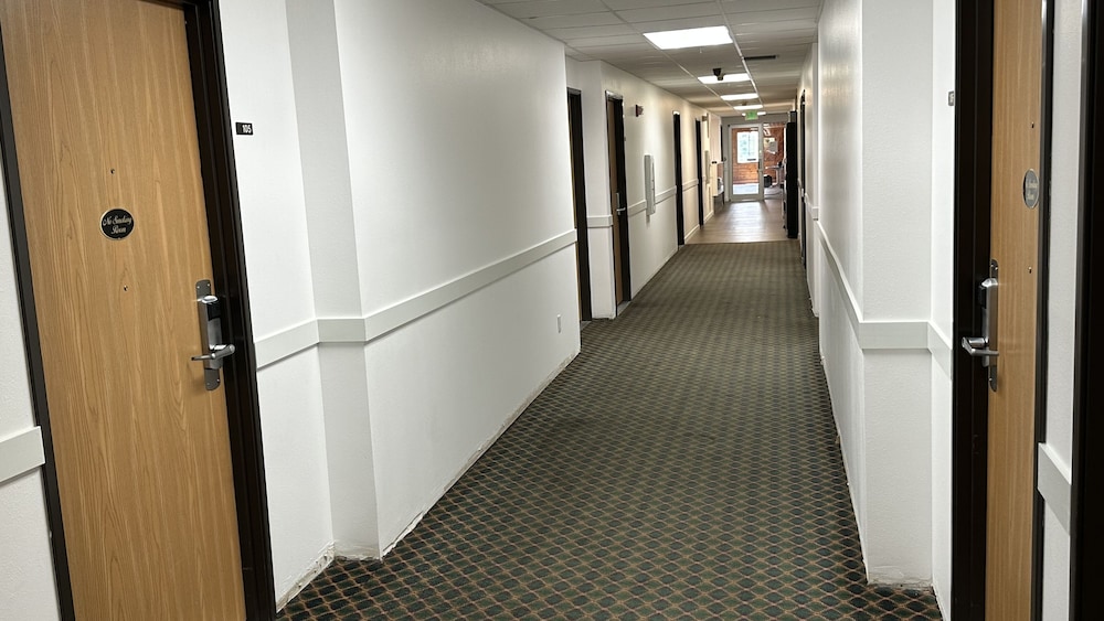 super 8 by wyndham verona madison