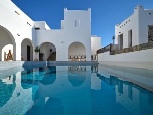aella residence